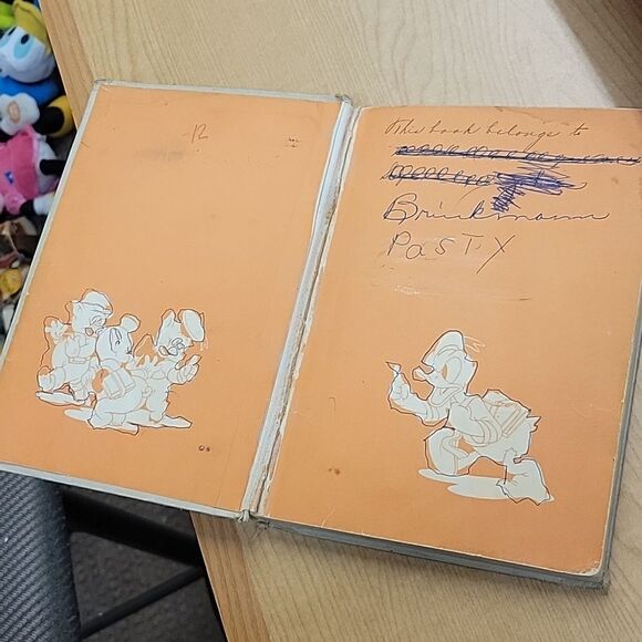 3 Disney plush toys and 1939 School Days in Disney Villegas book - Picture 8 of 10